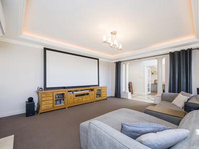 6 Luxor Place, Currambine WA 6028