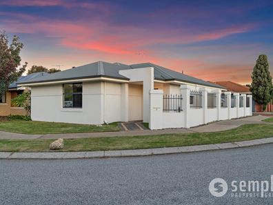 25 Yarra Promenade, Hammond Park WA 6164