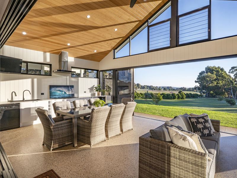 24 Grasstree Place, Yallingup WA 6282