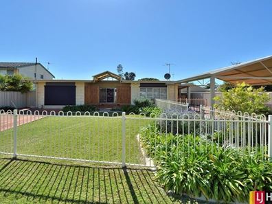 4A Oversby Street, Halls Head WA 6210