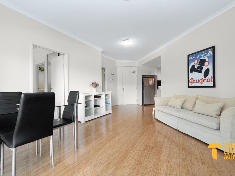 8/177 Stirling Street, Perth