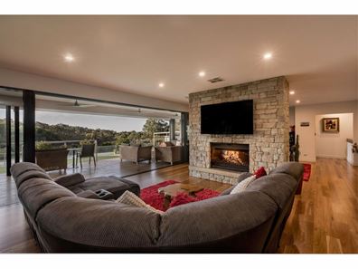 65 Blackbutt Close, Yallingup Siding WA 6282