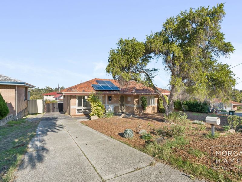 14 Barron Way, Orelia WA 6167