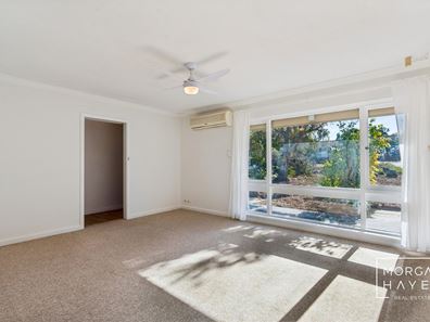 14 Barron Way, Orelia WA 6167