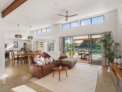 54 Hermitage Drive, Margaret River WA 6285