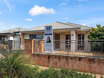 11 Bradshaw Crescent, Ellenbrook WA 6069