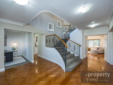 21 Rochester Drive, Mindarie WA 6030
