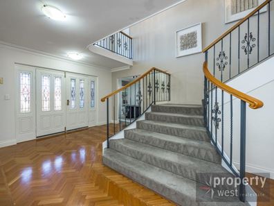 21 Rochester Drive, Mindarie WA 6030