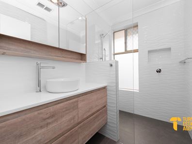 15/7 Merope Close, Rockingham WA 6168