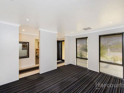 309 Peelwood Parade, Halls Head WA 6210