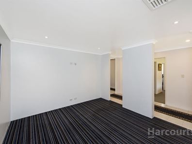309 Peelwood Parade, Halls Head WA 6210