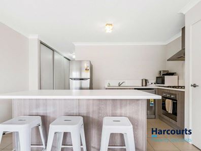 10a Lomond Way, Seville Grove WA 6112