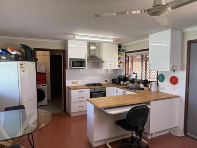 75a/Second Avenue, Onslow WA 6710