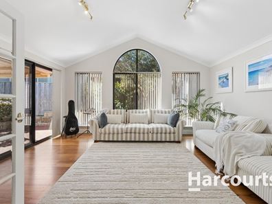 21 Weymouth Boulevard, Quinns Rocks WA 6030