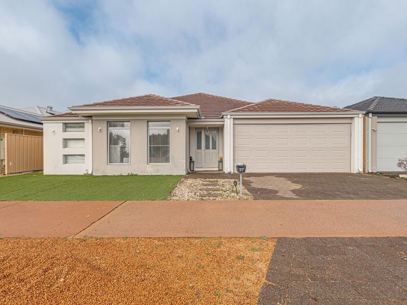 27 Neilson Street, Hammond Park WA 6164