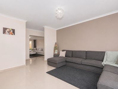 27 Neilson Street, Hammond Park WA 6164