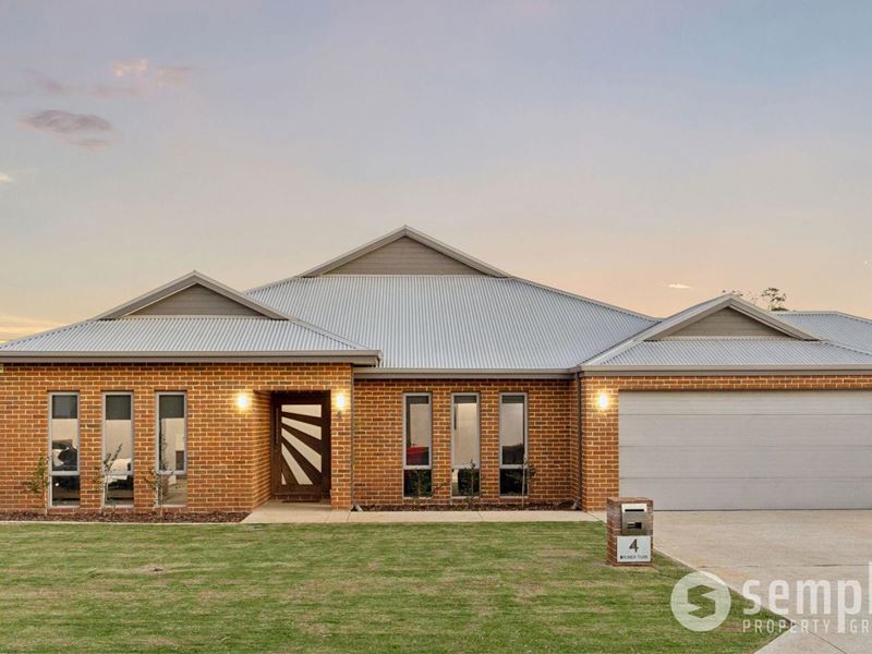 4 Baumea Turn, Hammond Park