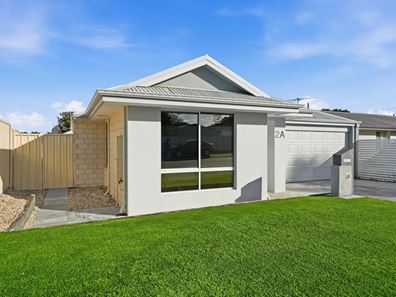 2A Mayflower Crescent, Craigie WA 6025