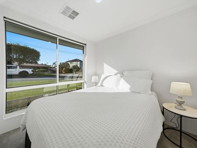 2A Mayflower Crescent, Craigie WA 6025