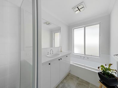 2A Mayflower Crescent, Craigie WA 6025