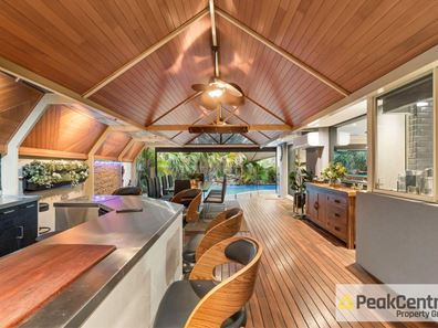 25 Mahogany Loop, Atwell WA 6164