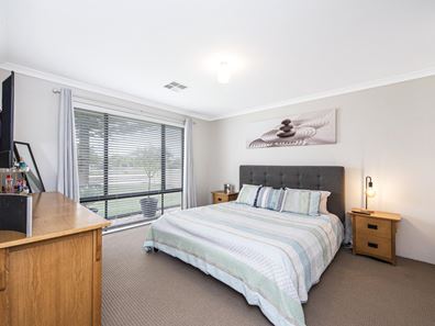 64 Bancoura Parkway, Secret Harbour WA 6173