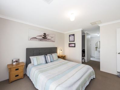64 Bancoura Parkway, Secret Harbour WA 6173