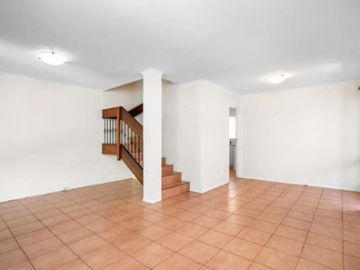 4/7 Mount Henry Road, Como WA 6152