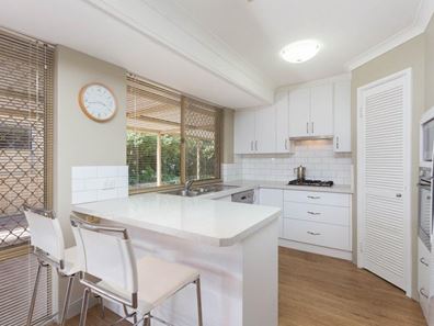 3 Little Lake Rise, South Lake WA 6164