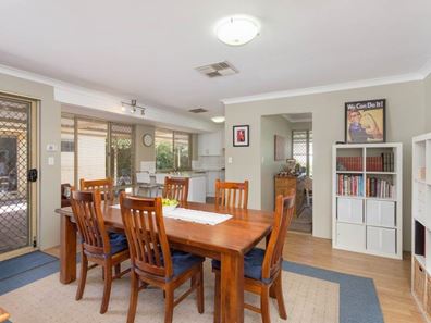 3 Little Lake Rise, South Lake WA 6164