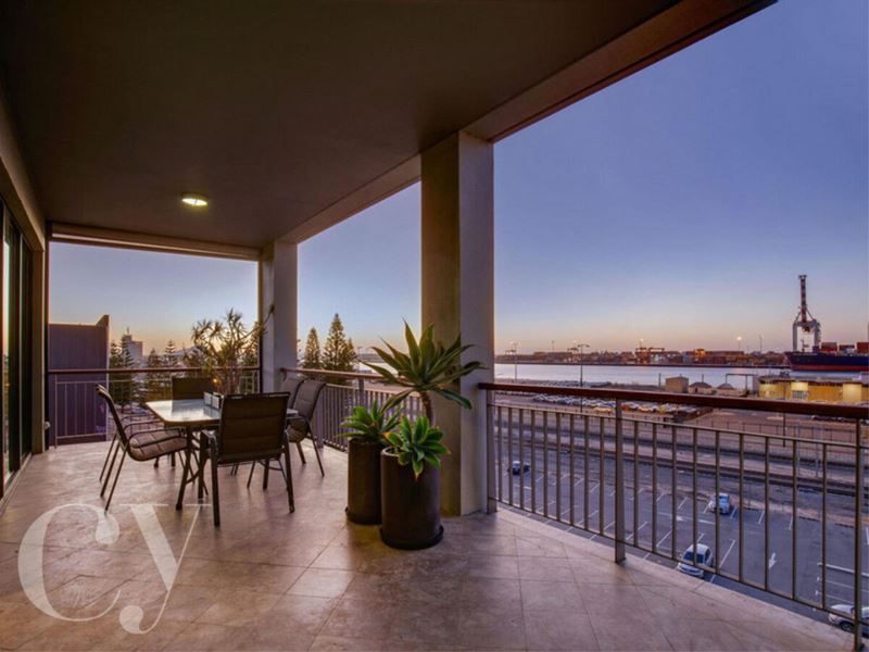 10/70 Elder Place, Fremantle WA 6160