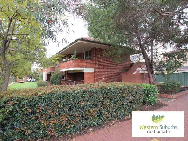 8/158 Broadway, Crawley WA 6009