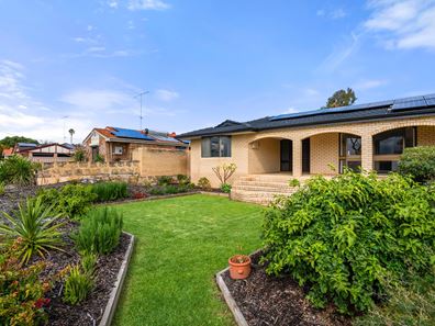 13 Barbrook Way, Warnbro WA 6169