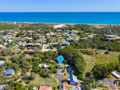18 Yalgorup Court, Preston Beach WA 6215