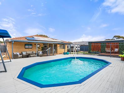 3 Fitzroy Close, Cooloongup WA 6168