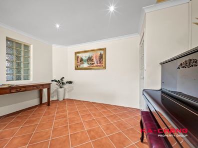 74A Grand Promenade, Bedford WA 6052