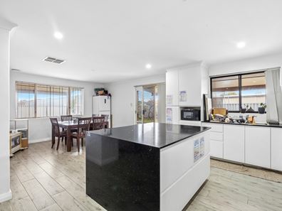 10 Gulson Court, Waikiki WA 6169