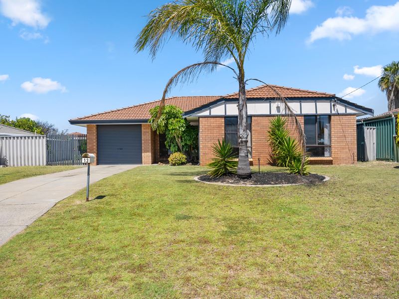 13 Nabberu Loop, Cooloongup WA 6168