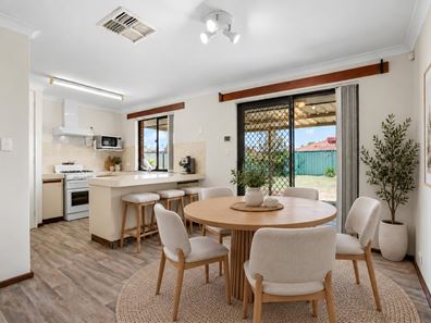 13 Nabberu Loop, Cooloongup WA 6168