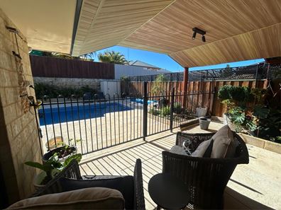 9 Montego Way, Halls Head WA 6210