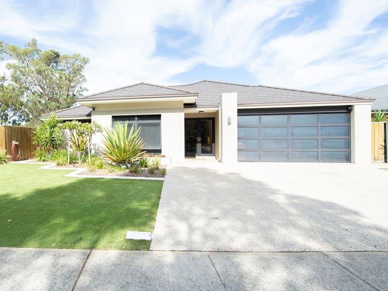 44 Mooralup Turn, Dalyellup WA 6230