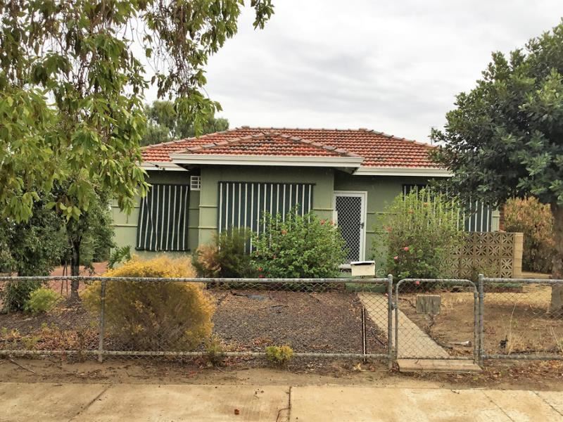 25 FORREST STREET, Quairading WA 6383