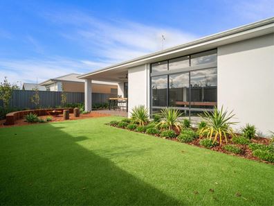 24 Cumberland Avenue, Ellenbrook WA 6069