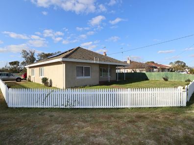 1 Fox Street, Narrogin WA 6312