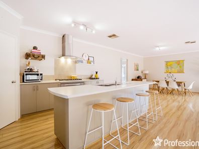 12 Foothills Retreat, Baldivis WA 6171
