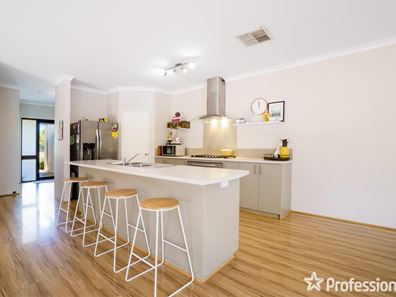 12 Foothills Retreat, Baldivis WA 6171