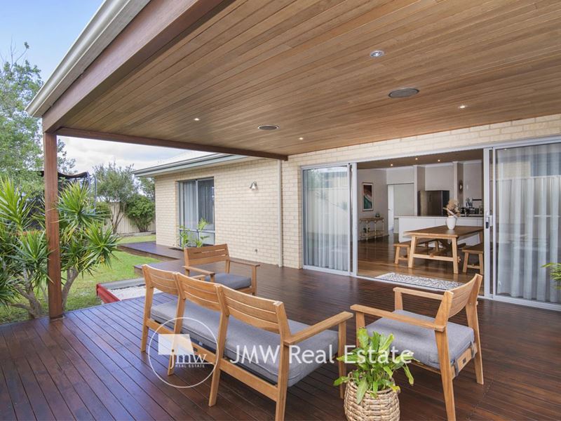 6 Augusta Parade, Dunsborough
