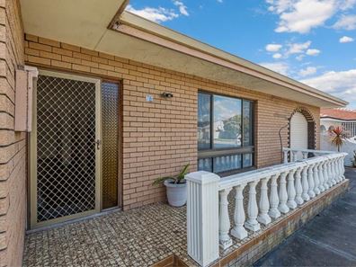 76 Saw Avenue, Rockingham WA 6168