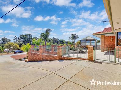 31 Battersea Road, Canning Vale WA 6155