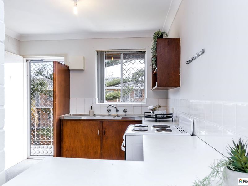 10/4 Southend Road, Hamilton Hill
